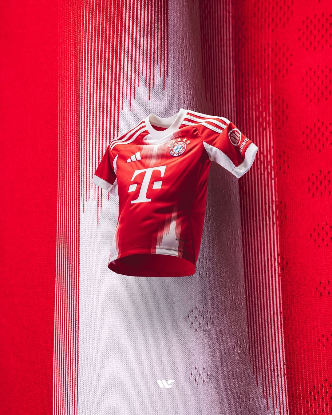 Bayern Munich Home 2025-26 Player Version