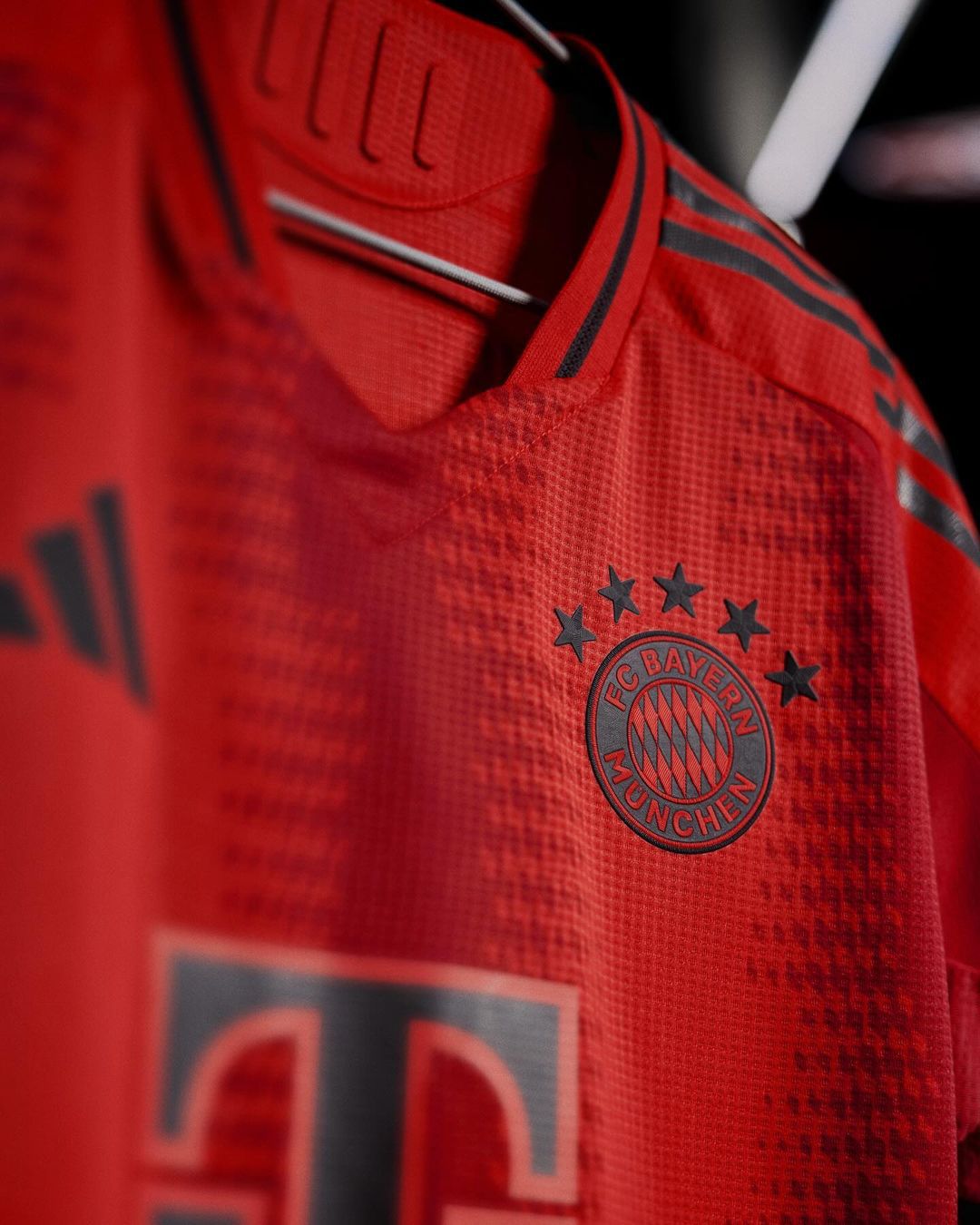 Player Version - Bayern Munich Home 2024/25